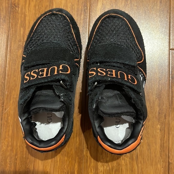 Guess Sneakers‎ - Picture 4 of 7